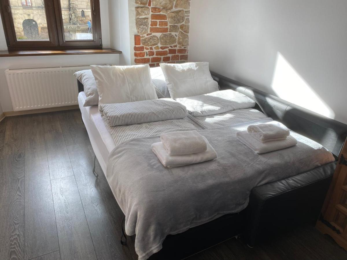 Apartament Przy Ratuszu Kłodzko Exteriör bild