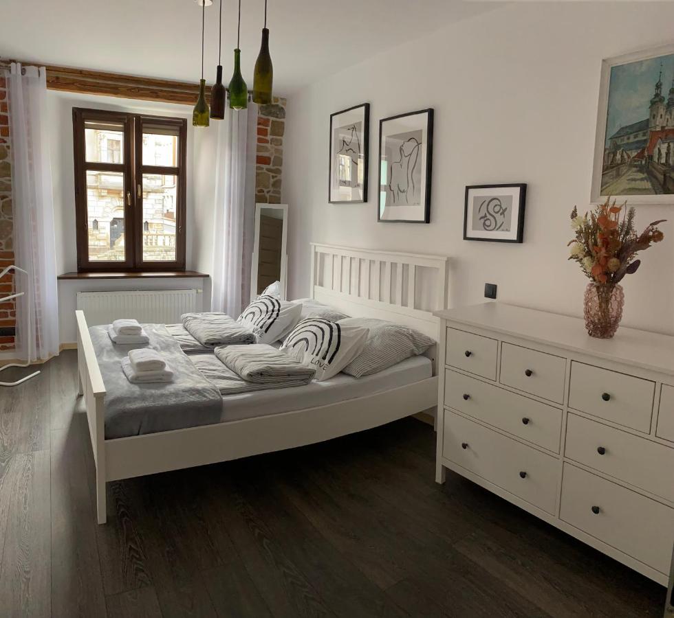 Apartament Przy Ratuszu Kłodzko Exteriör bild