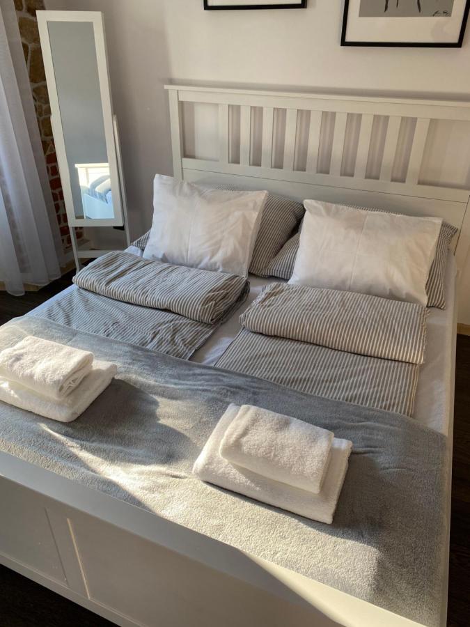 Apartament Przy Ratuszu Kłodzko Exteriör bild